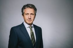 Portrait_Walter_Peuker__03_NEU1.jpg